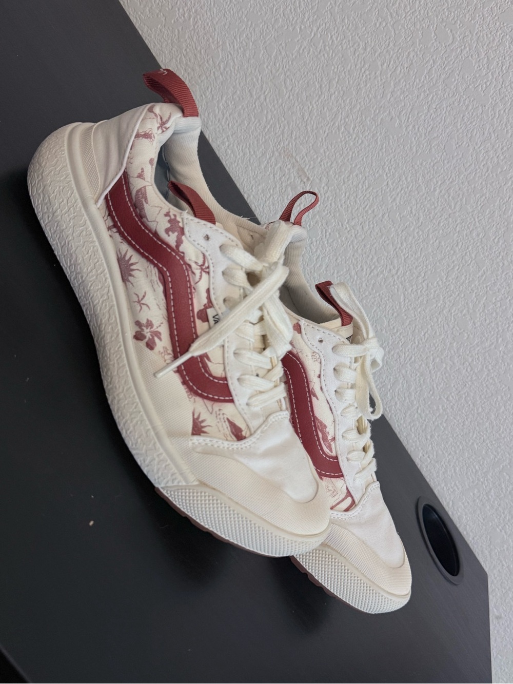 Women's Cream and Burgundy Floral Low-Top Sneakers